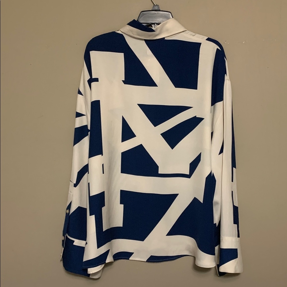 H&M Women’s Blue and Cream Abstract Geometrical XL Button Up Long Sleeve Blouse - Picture 2 of 11
